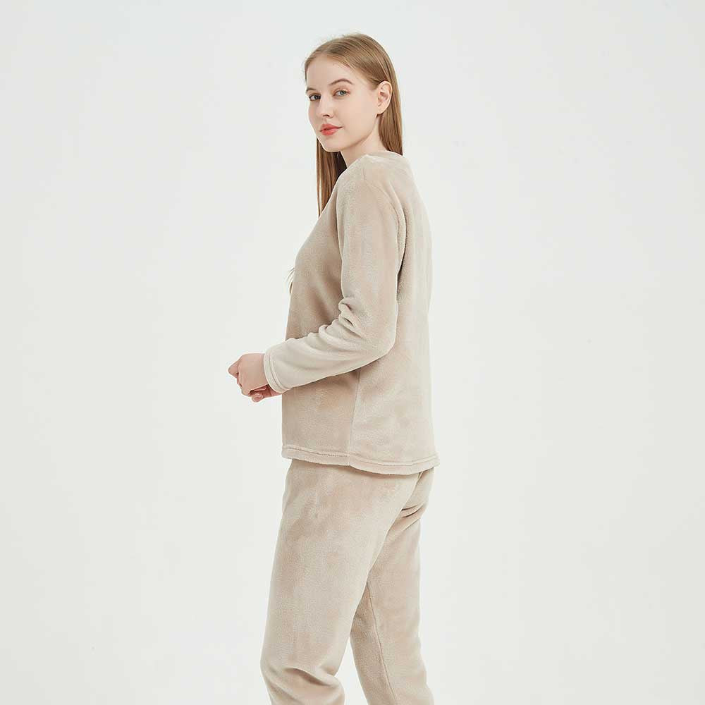 Pijama de veludo bege