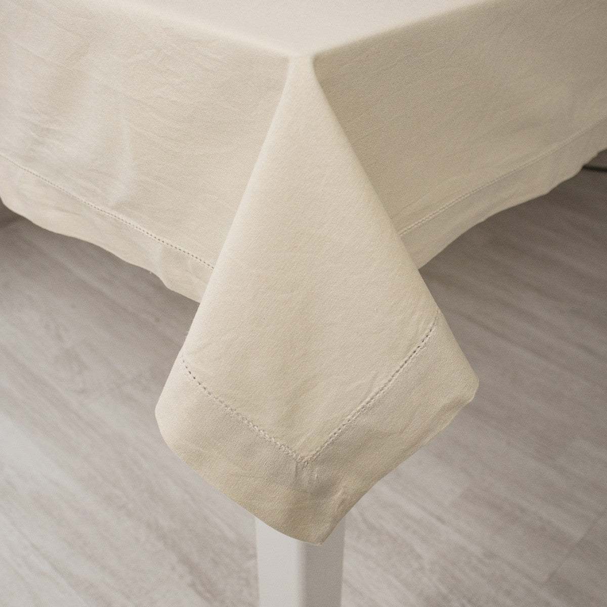 Toalha de mesa bege em algodão orgânico