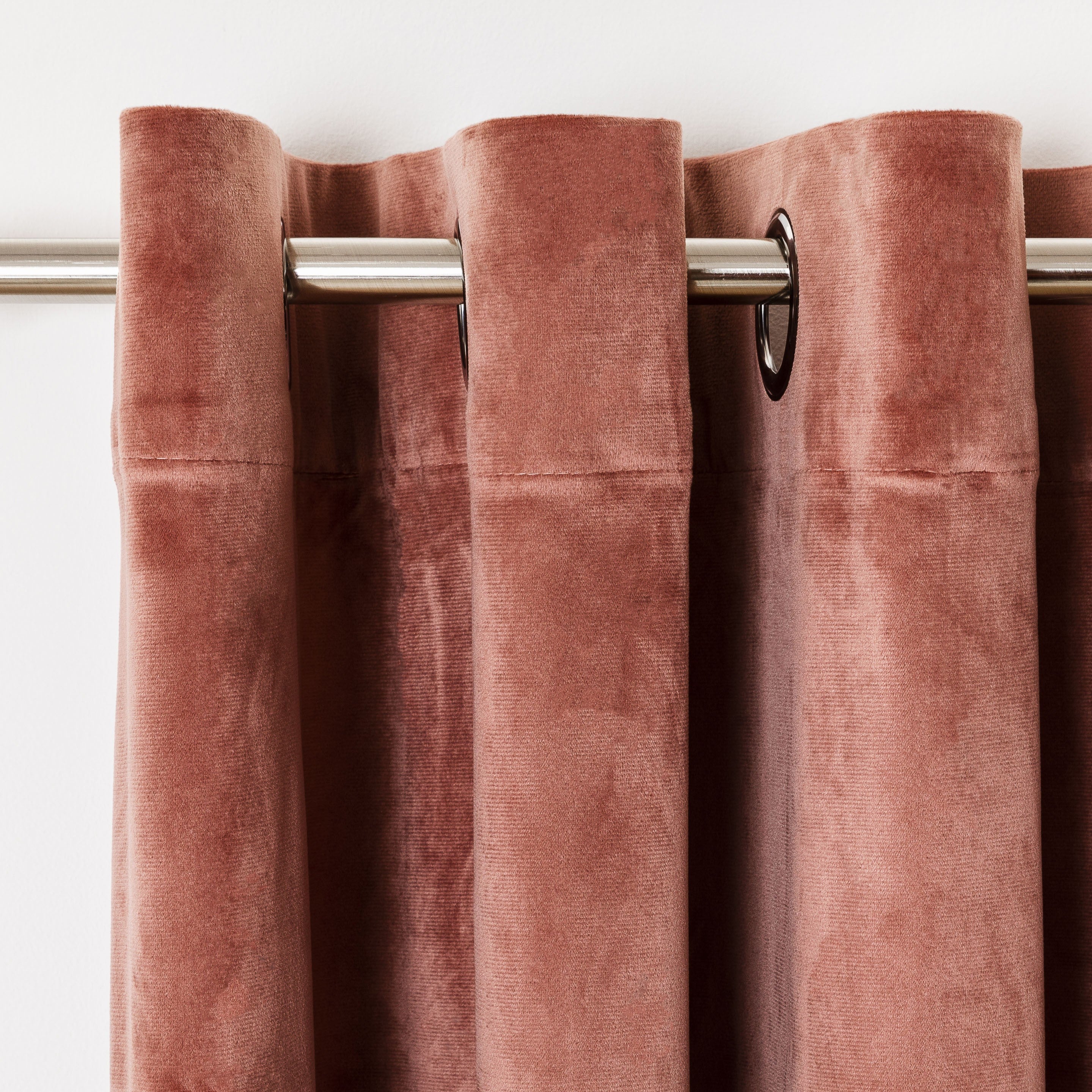 Cortina nova, veludo Marsala