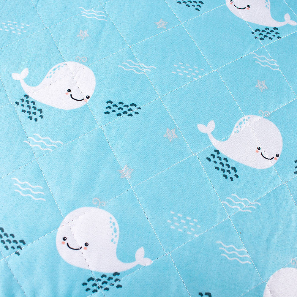 Colcha de retalhos com estampa de baleia