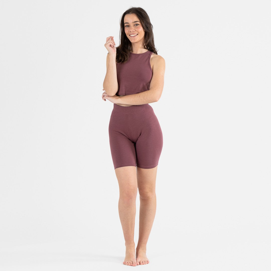Conjunto esportivo feminino com calça culote cor berinjela
