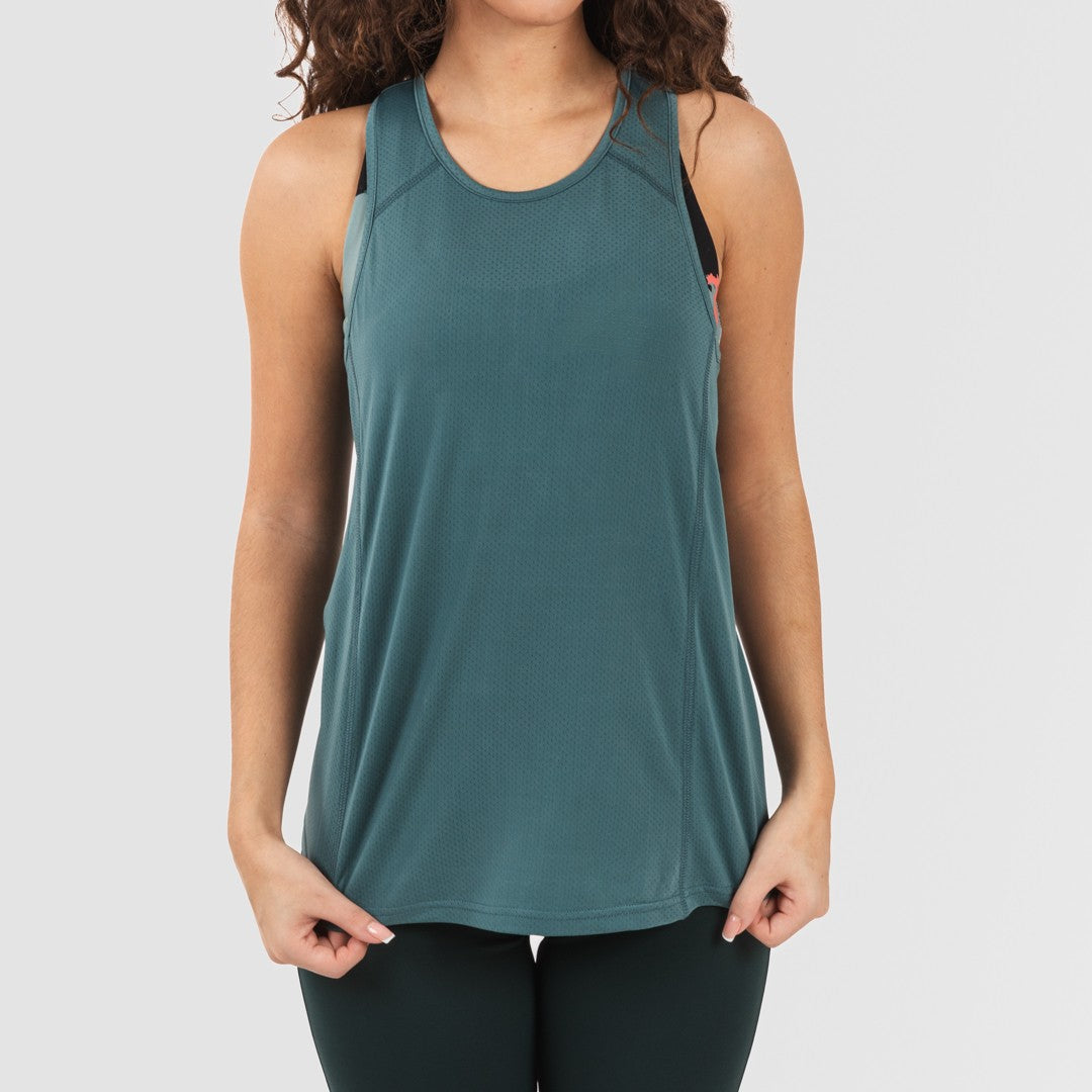 Conjunto de moletom feminino verde-garrafa com leggings curtas