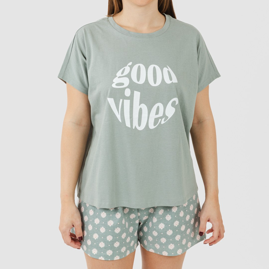 Pijama feminino Irati de algodão com mangas curtas, estilo caça verde.