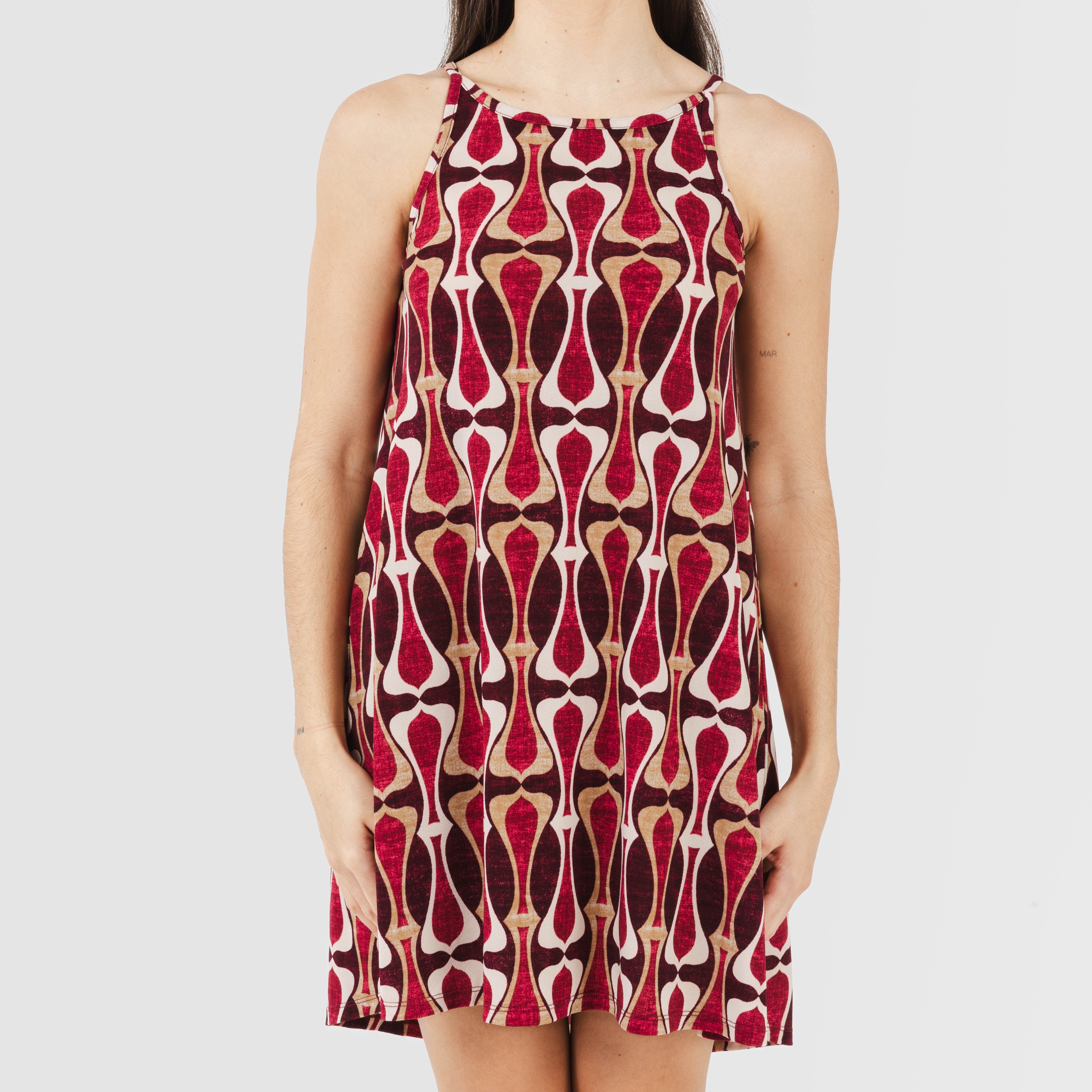 Vestido curto tomara que caia em crepe bordô da Castelar