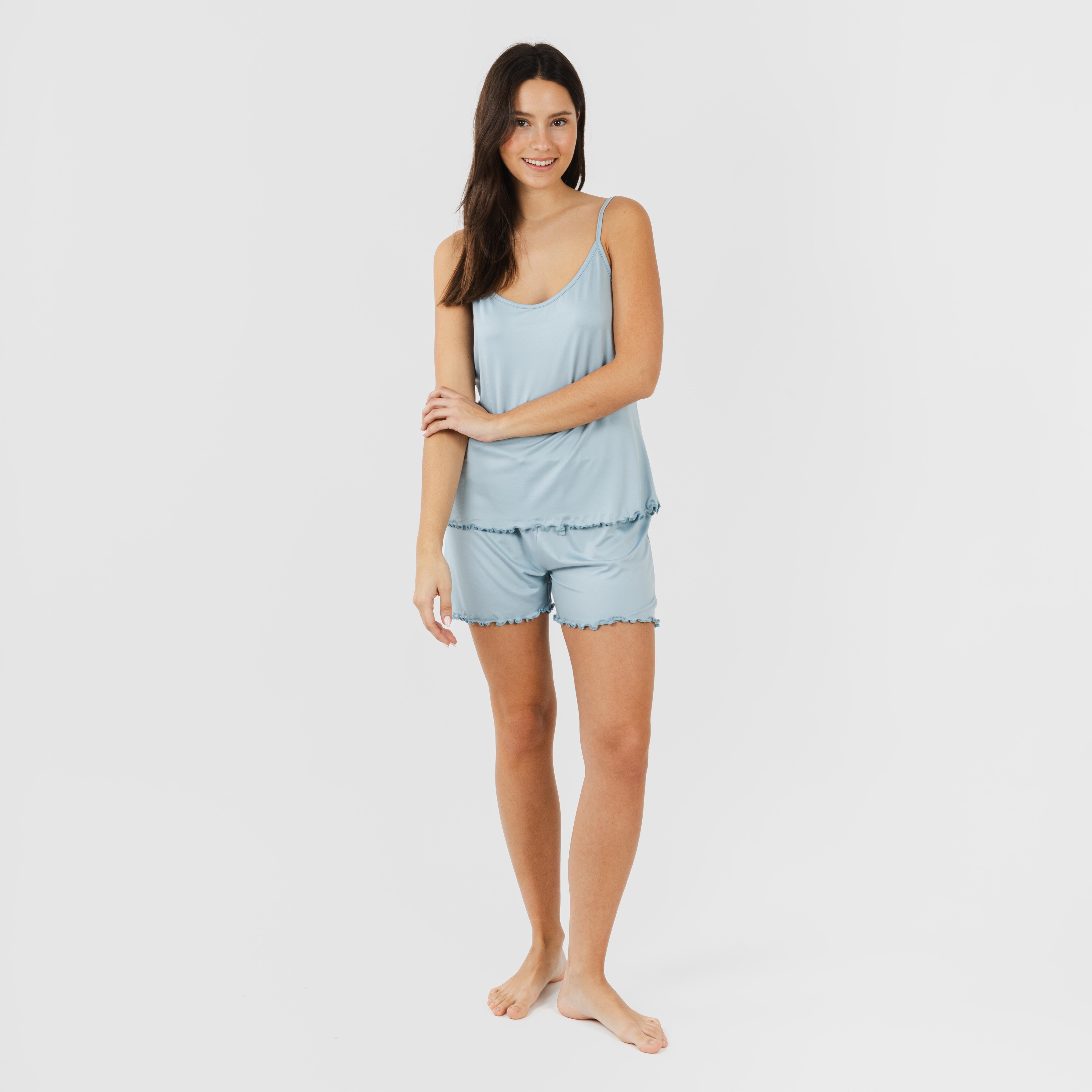 pijama azul celeste com toque sedoso e ombreiras