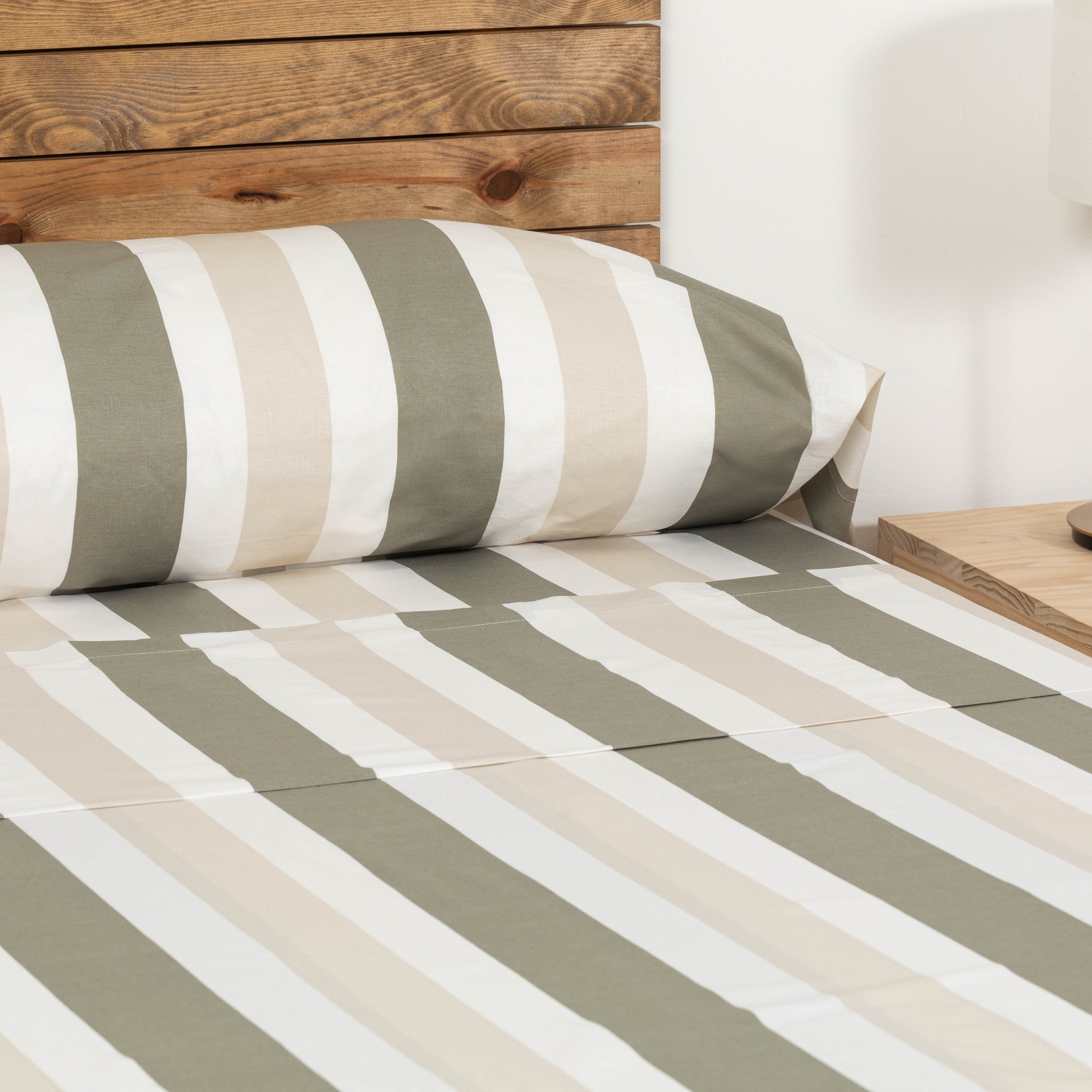 Jogo de lençóis de algodão Raya Calculta na cor verde sálvia