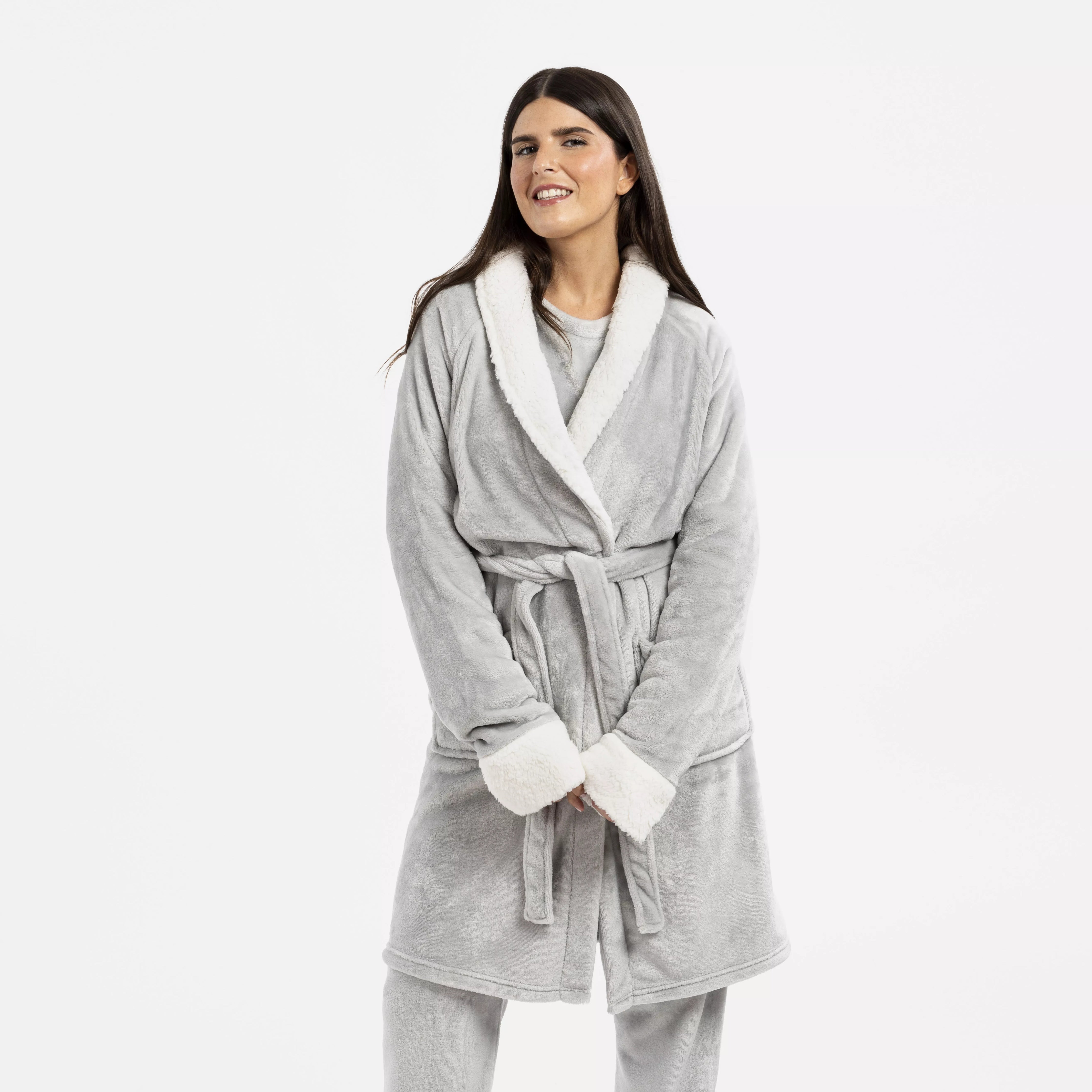 Bata terciopelo sherpa