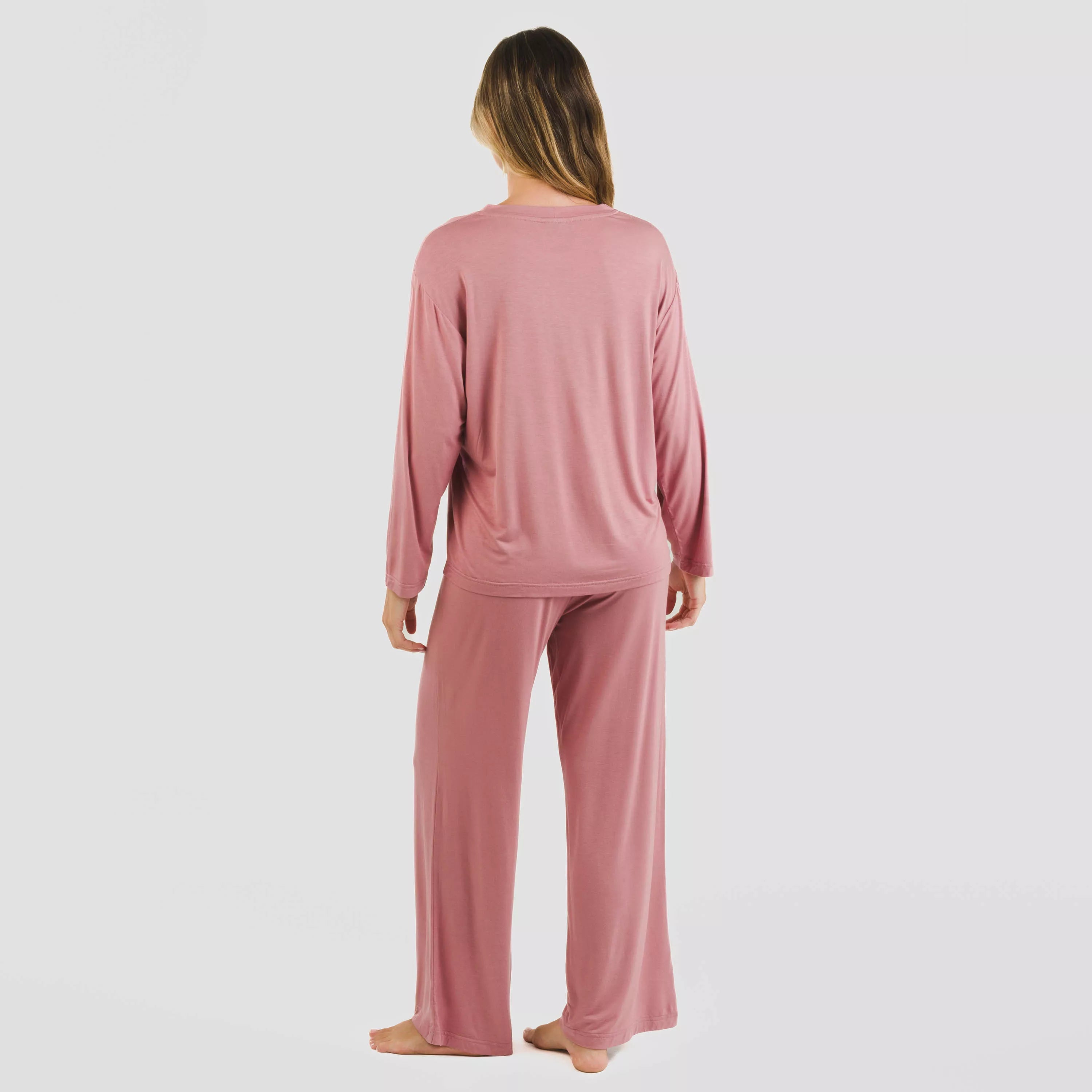 Pijama feminino longo liso de viscose
