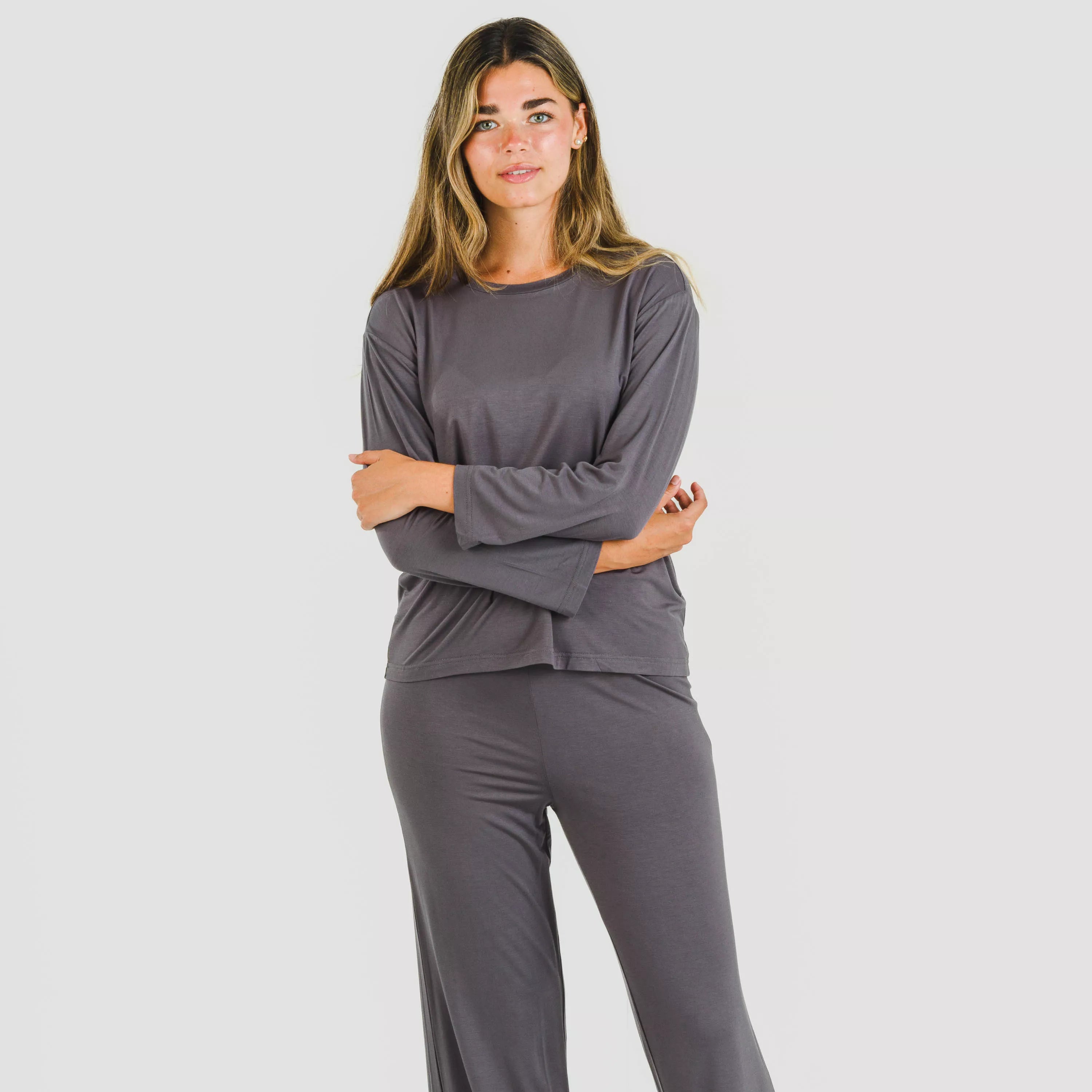 Pijama feminino longo liso de viscose
