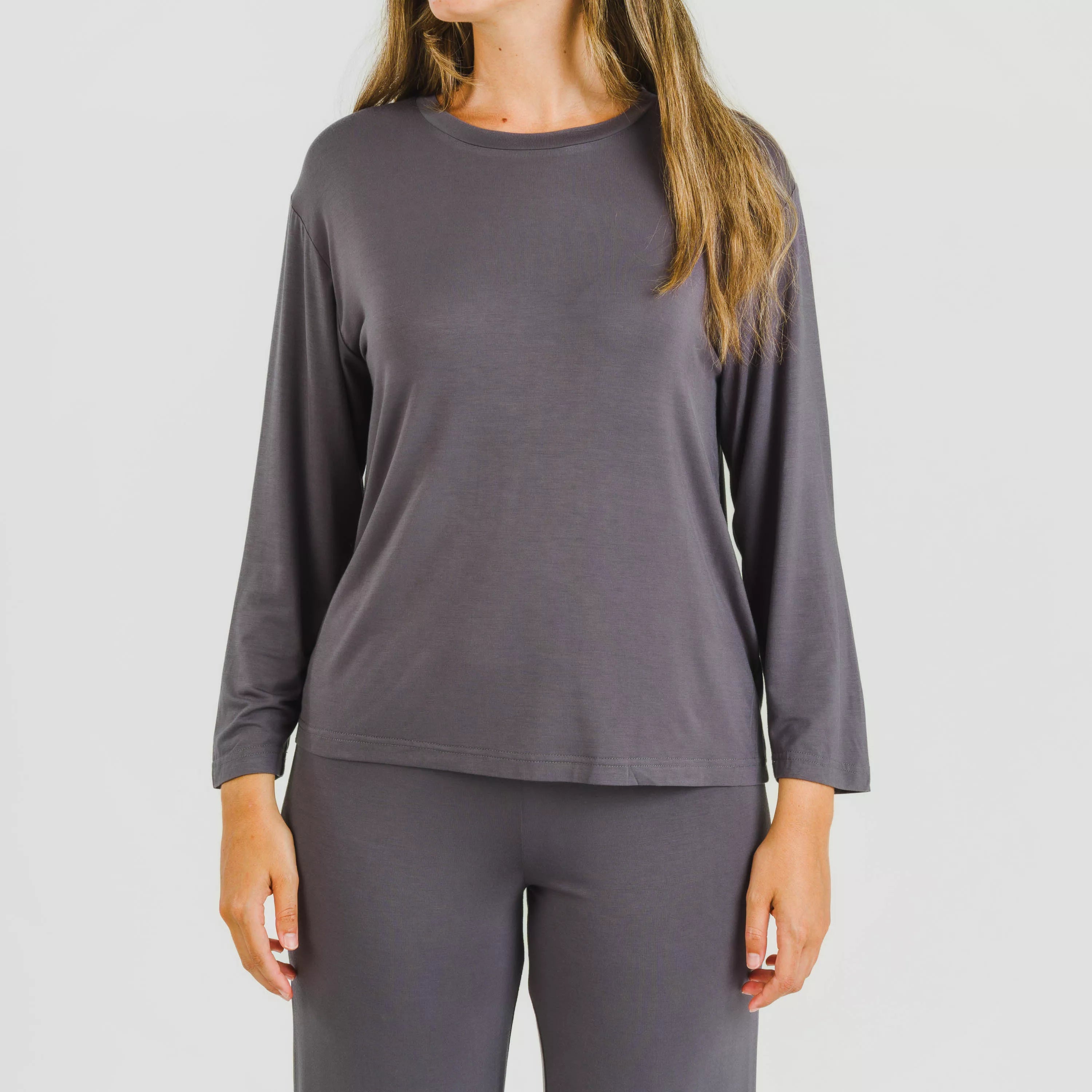 Pijama feminino longo liso de viscose