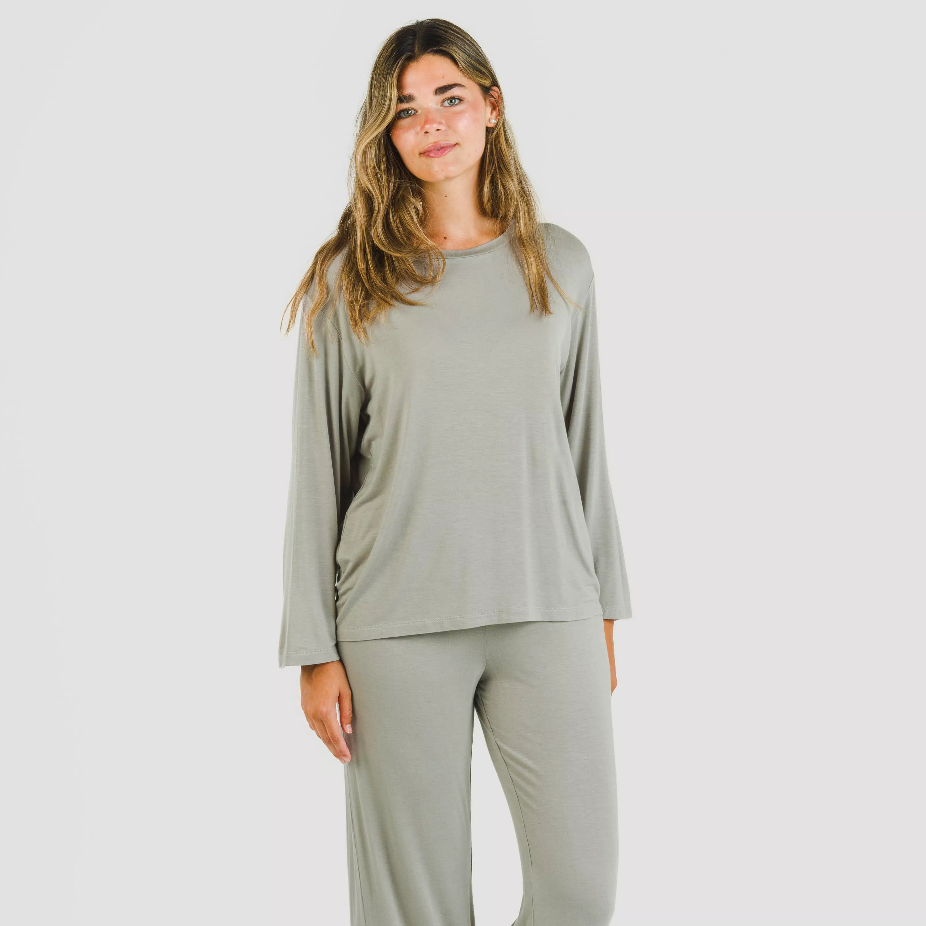 Pijama feminino longo liso de viscose