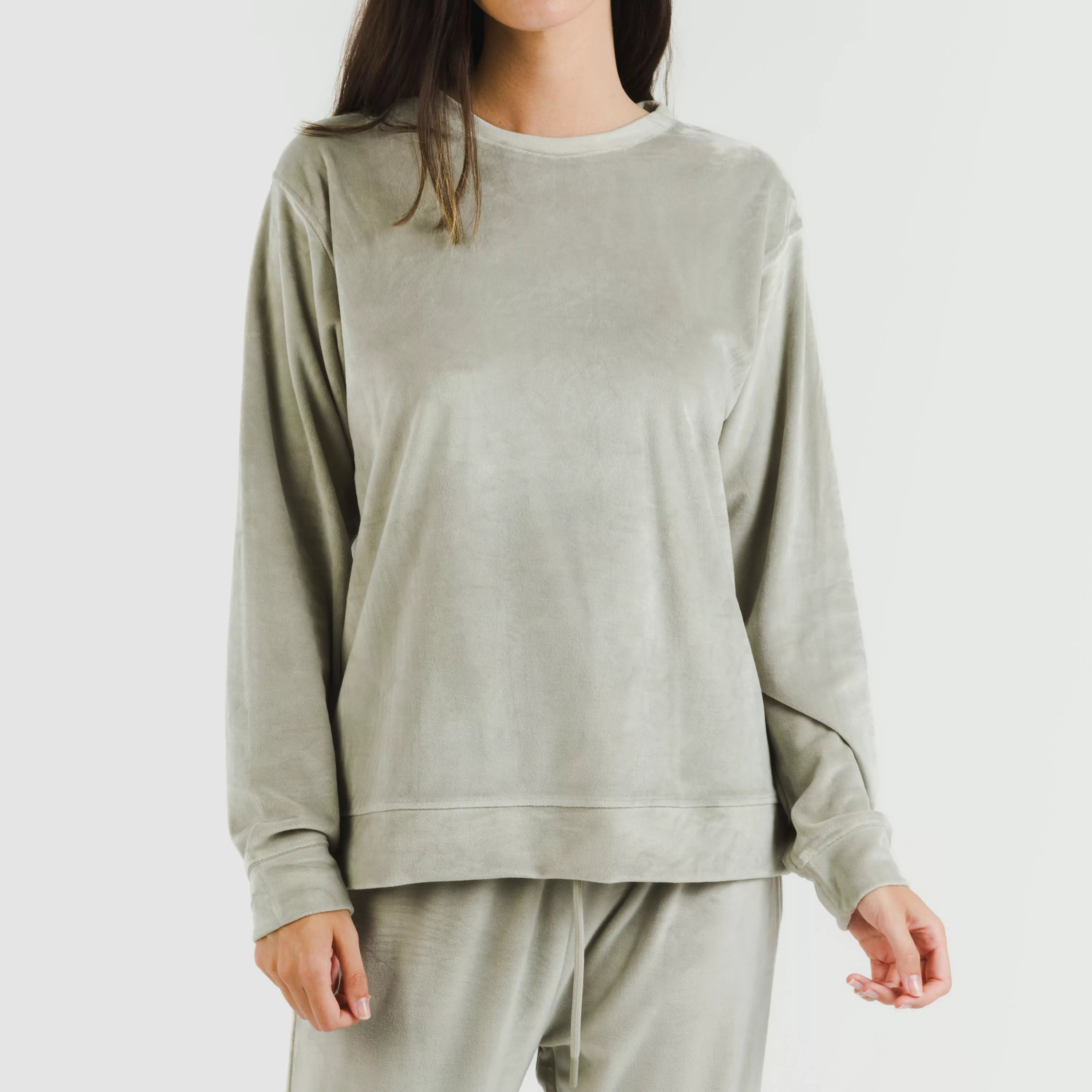 Pijama comprido de veludo liso