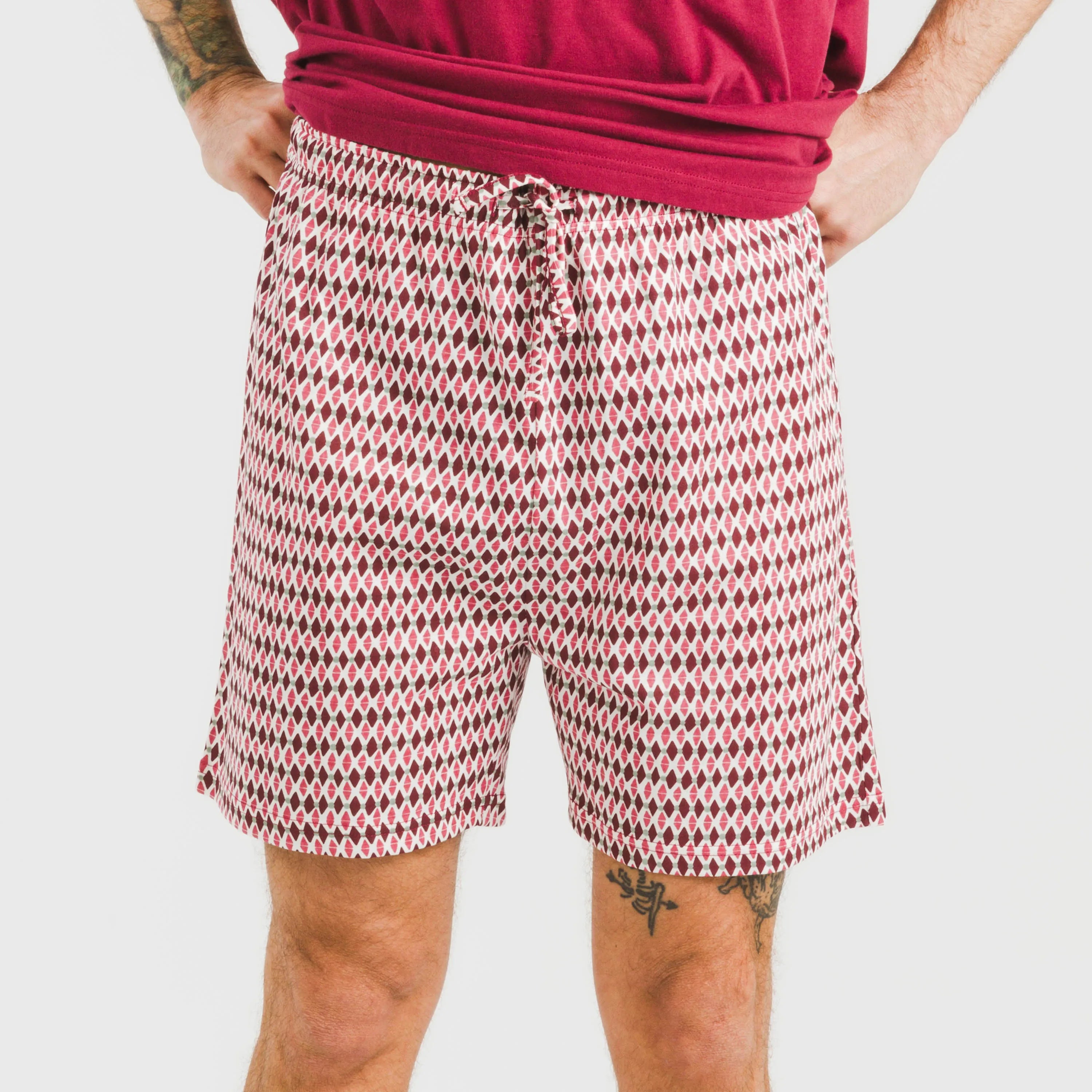 Pijama curto masculino Jannat em algodão na cor bordô.