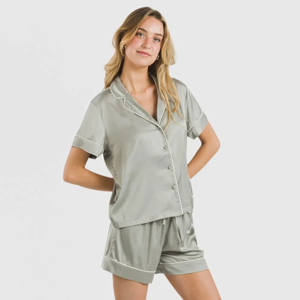 Pijama curto de cetim liso de manga curta para sexta-feira