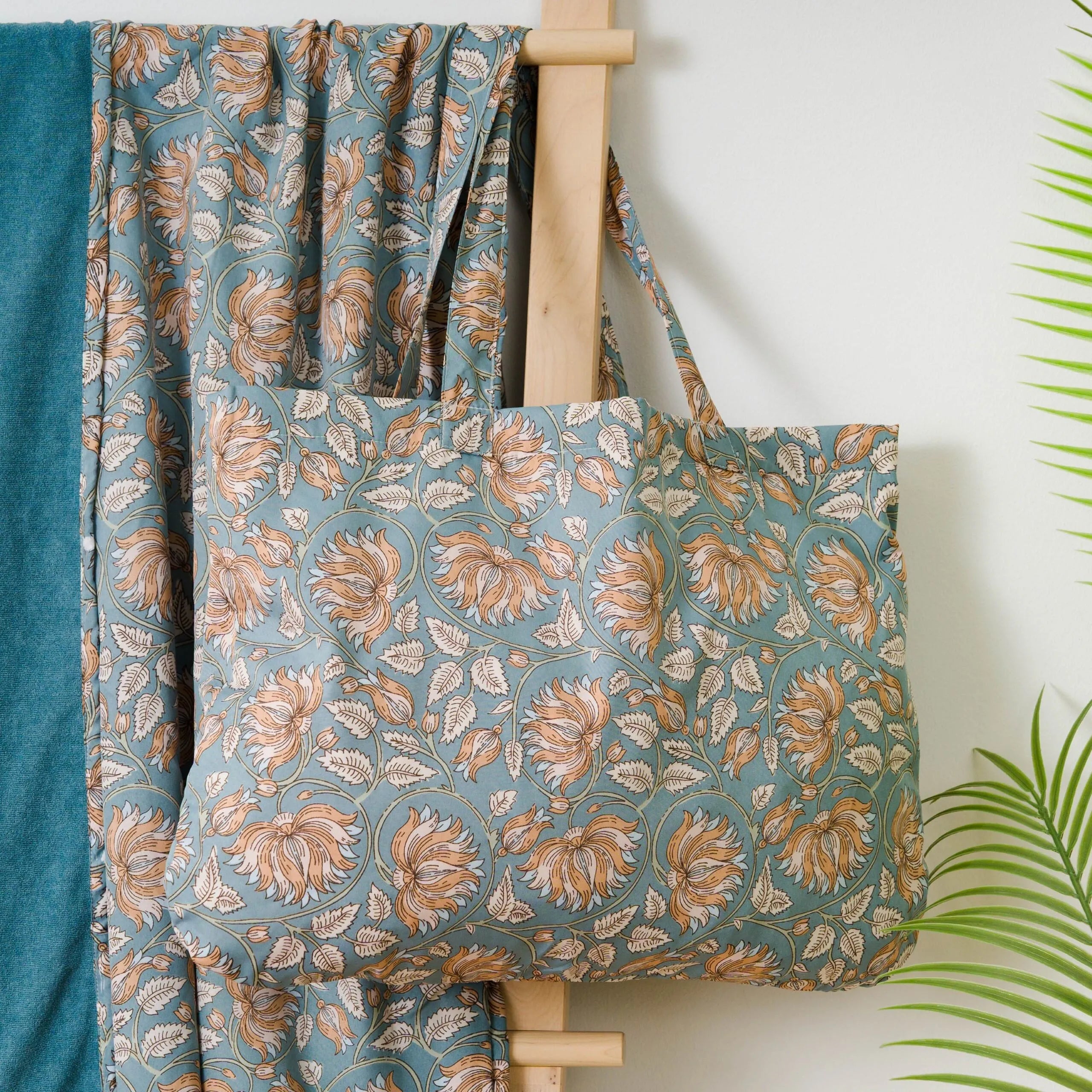 TOALHA PAREO + MOCHILA VENUS