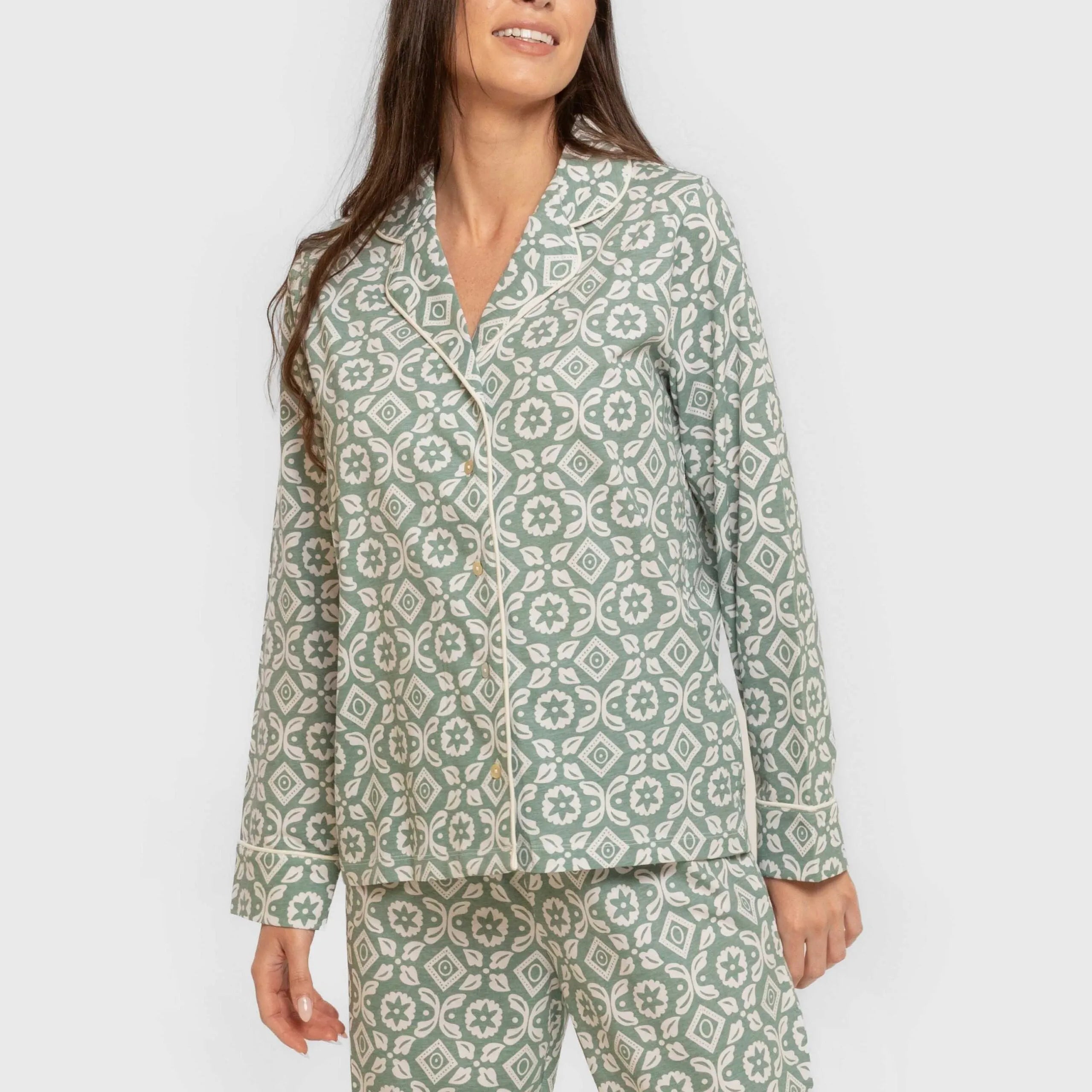 Pijama feminino Eugenia, estilo camisa longa, em algodão, verde, da Keike.