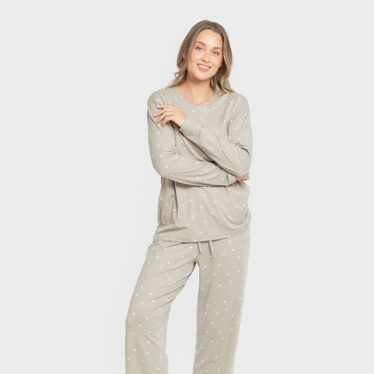 Pijama feminino longo e macio, cor âmbar verde caça.