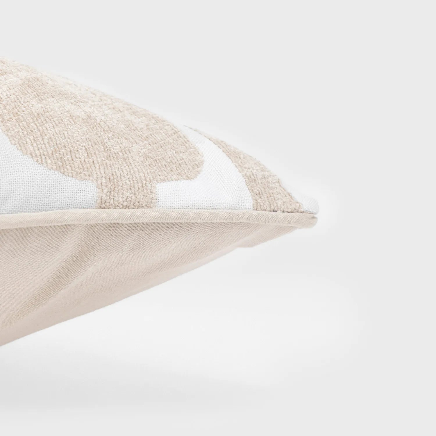 Almofada quadrada Sunnies em chenille jacquard cor taupe - capa + enchimento