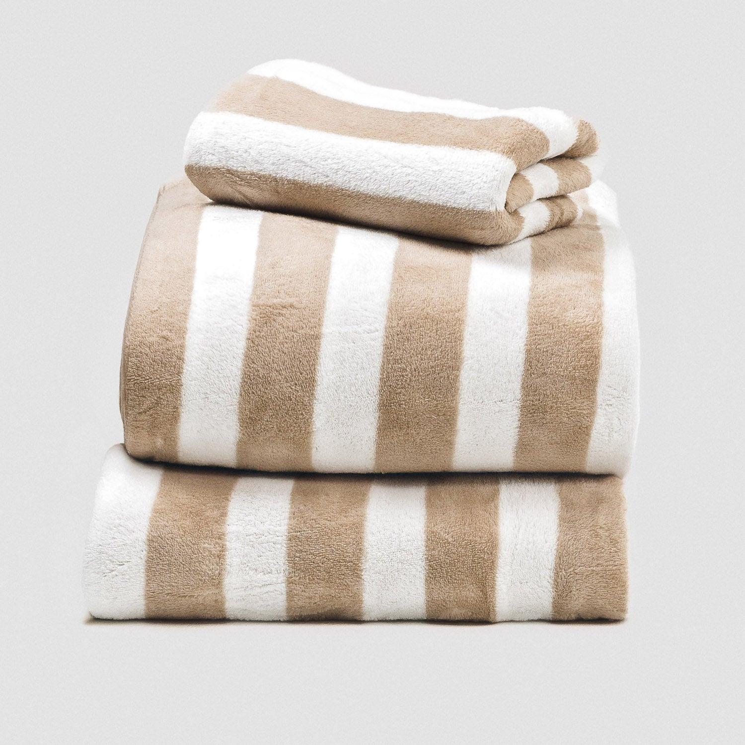 Jogo de lençóis de coral fleece Raya Vinia na cor areia