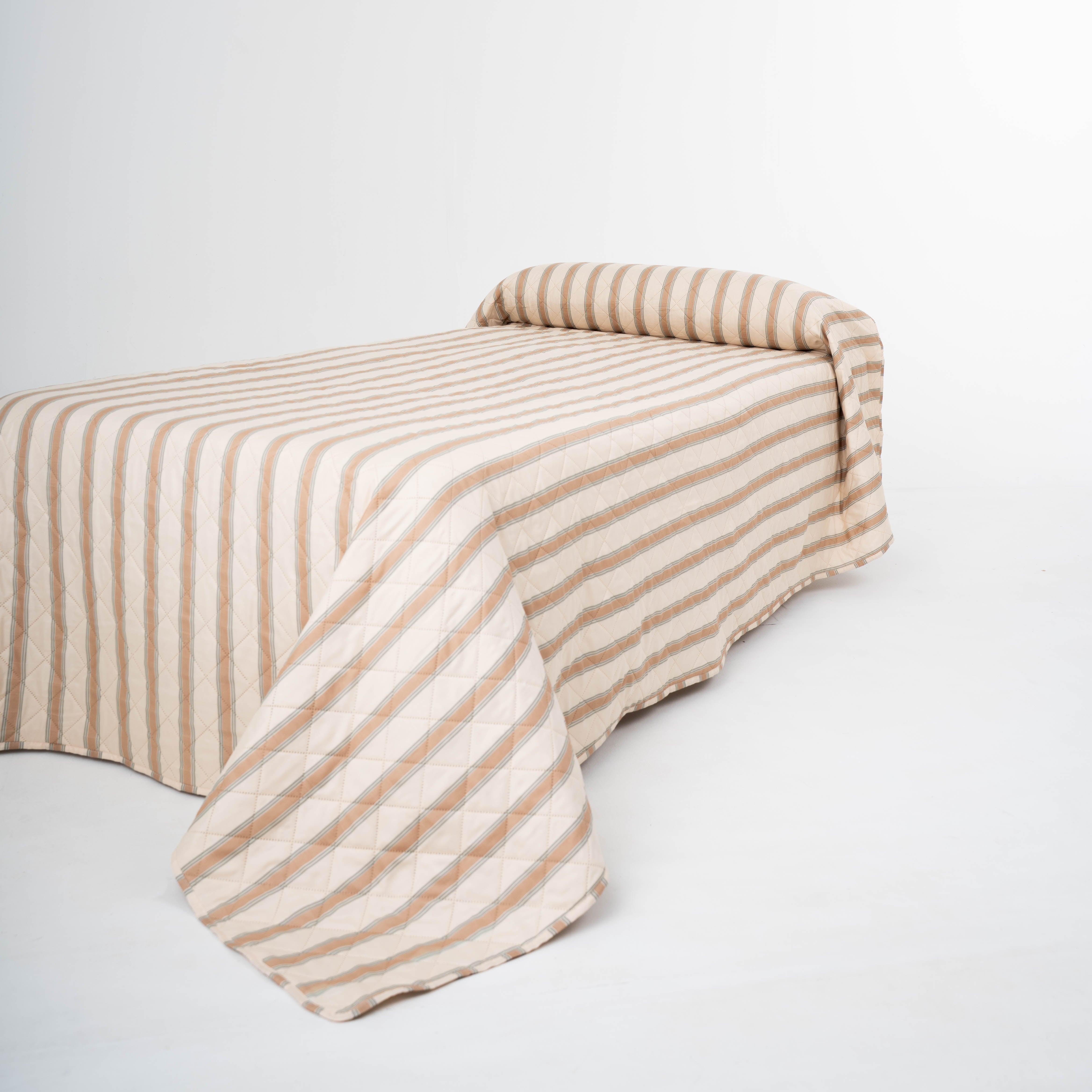 Colcha acolchoada listrada Sitges - Taupe - Verde Seco