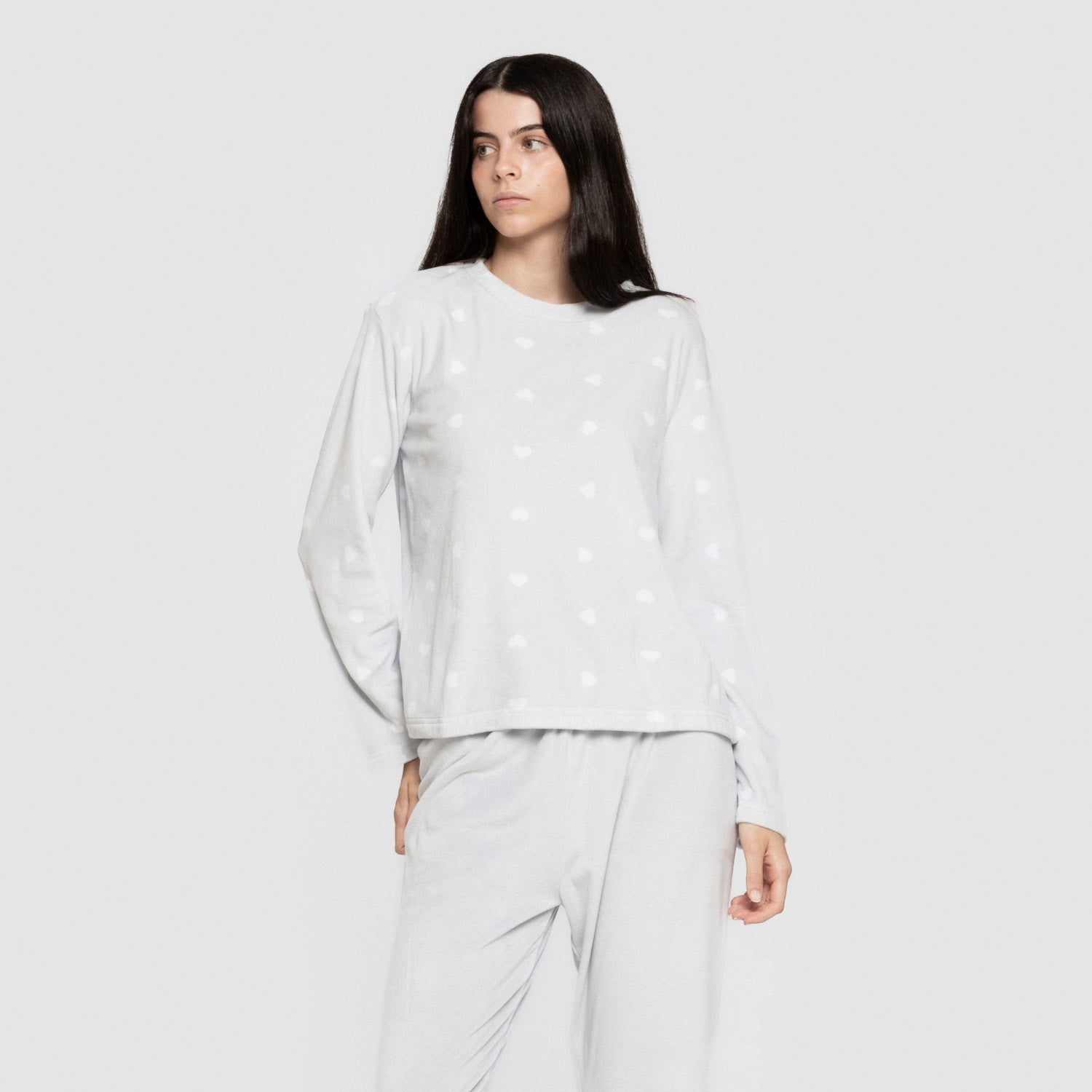 Pijama feminino de veludo super macio, cor Praga, azul claro.