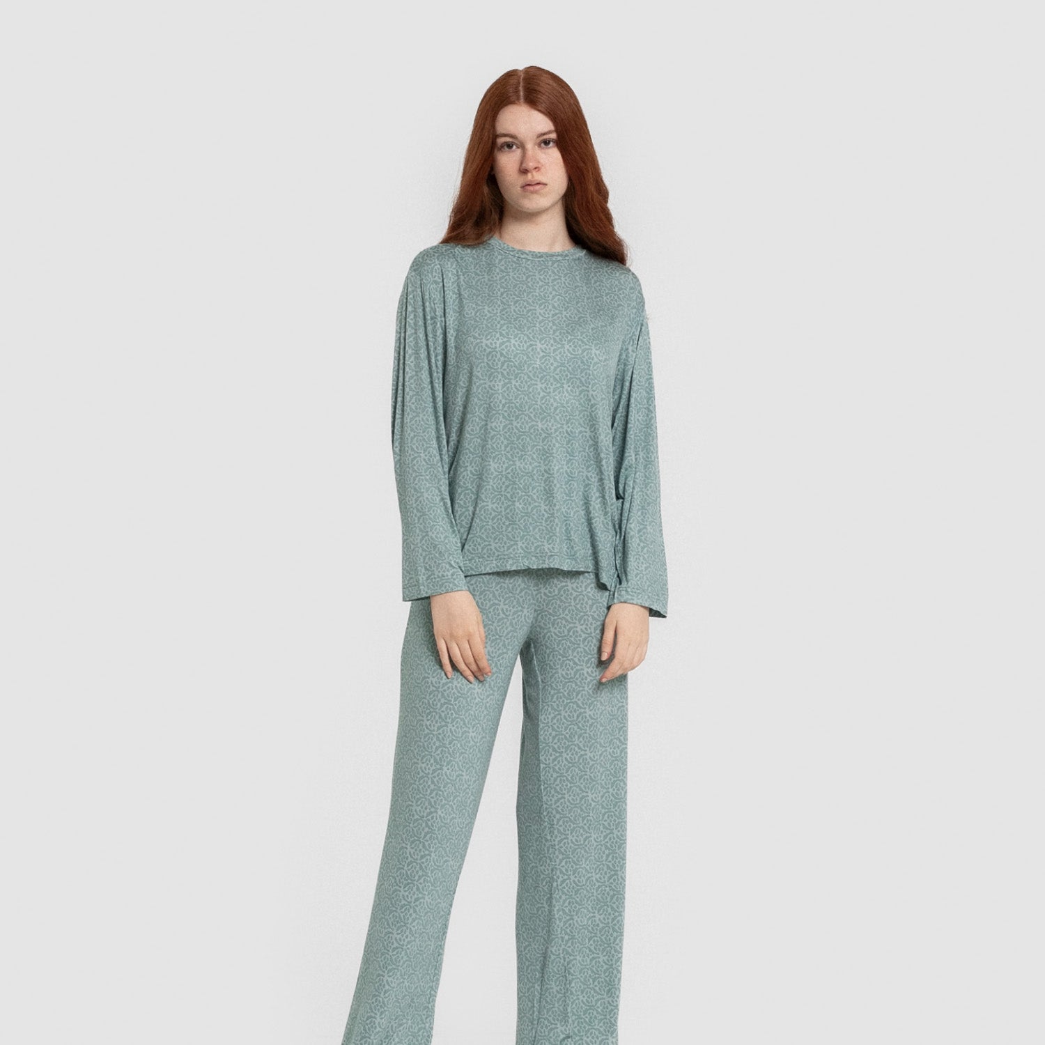 Pijama longo feminino Virgo em viscose na cor verde-água