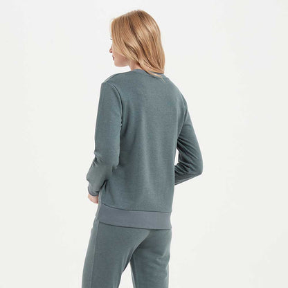 Conjunto esportivo verde menta