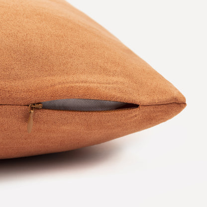 Almofada quadrante em camurça cor mandarim - capa + enchimento