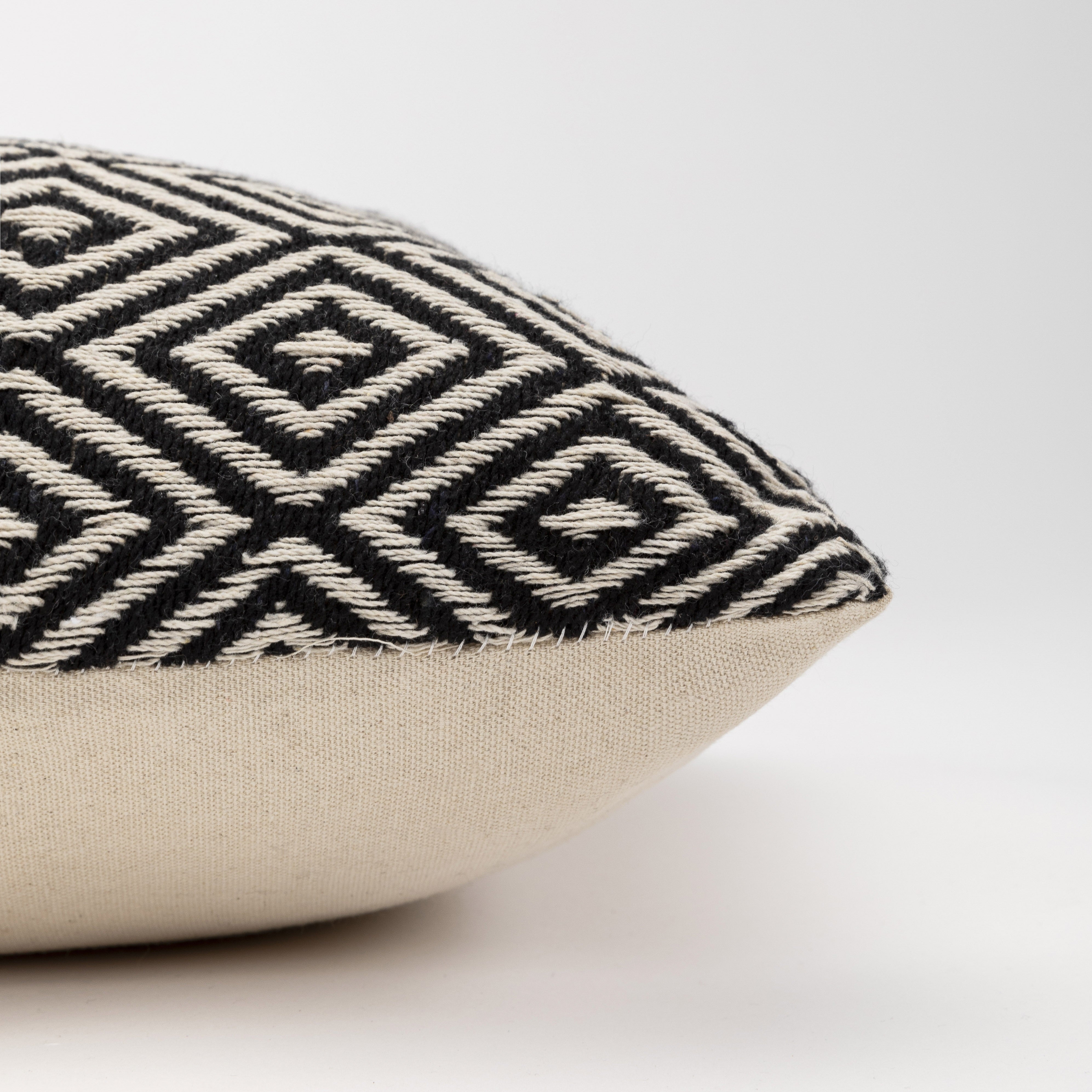 ALMOFADA ANDRES ALFORT - CAPA + ENCHIMENTO