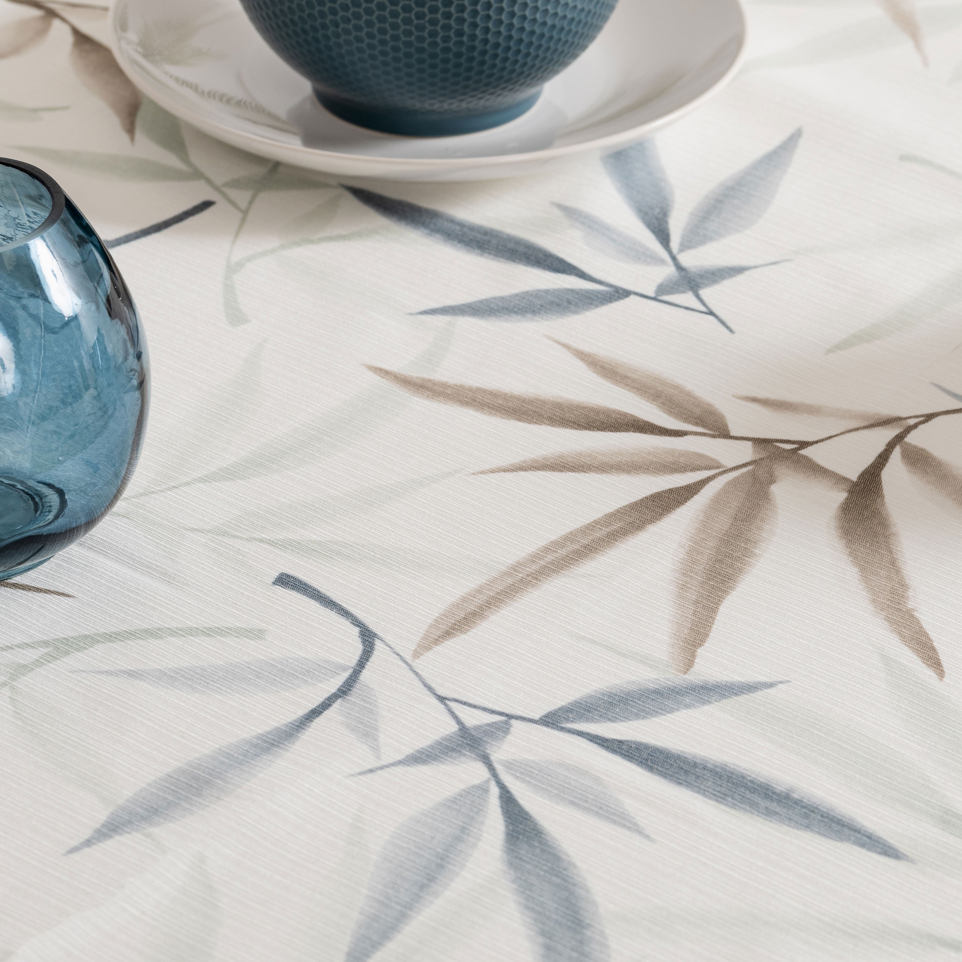 Toalha de mesa com estampa de palmeiras