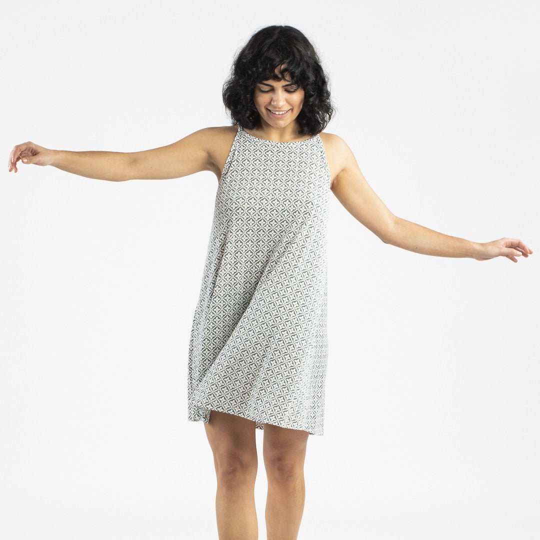 Vestido curto tomara que caia verde crepe Michelle French