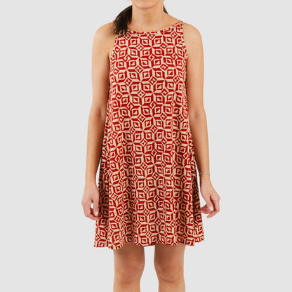 Vestido curto de crepe com alças, cor terracota coríntia