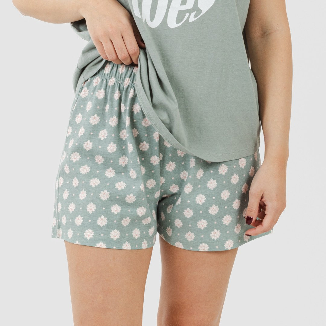 Pijama feminino Irati de algodão com mangas curtas, estilo caça verde.