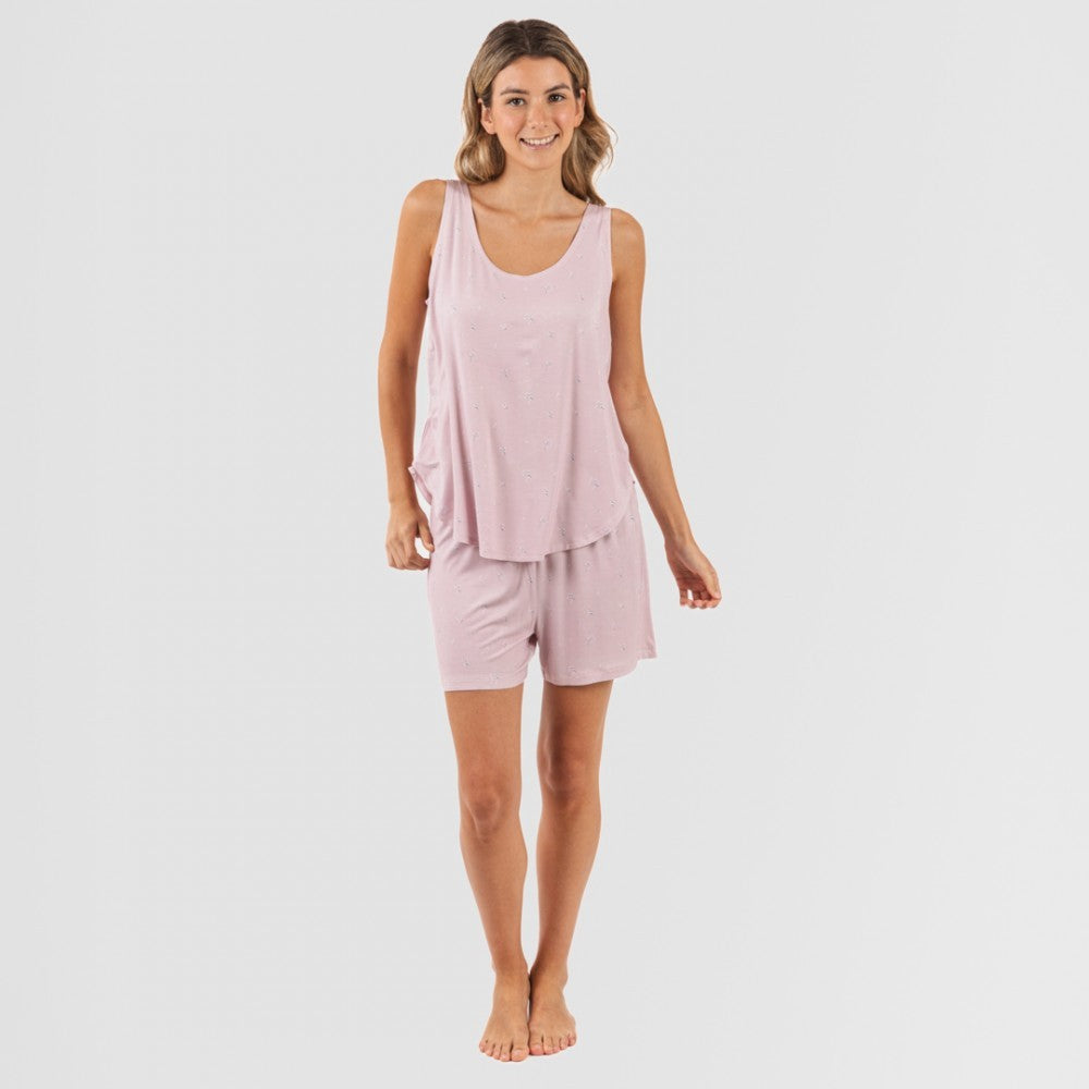 Pijama feminino Melanie em viscose cor malva com suspensórios.