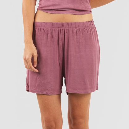 Pijama feminino liso de viscose com suspensórios