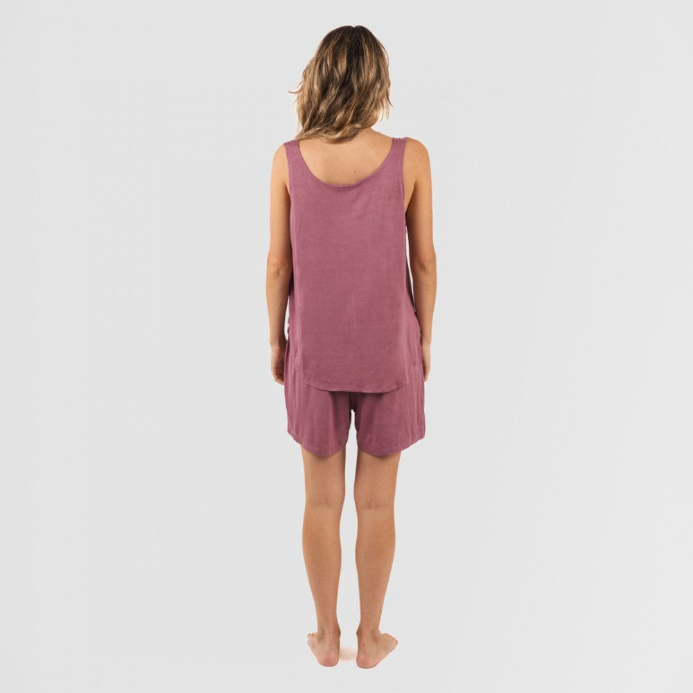 Pijama feminino liso de viscose com suspensórios
