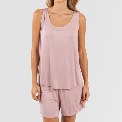 Pijama feminino liso de viscose com suspensórios