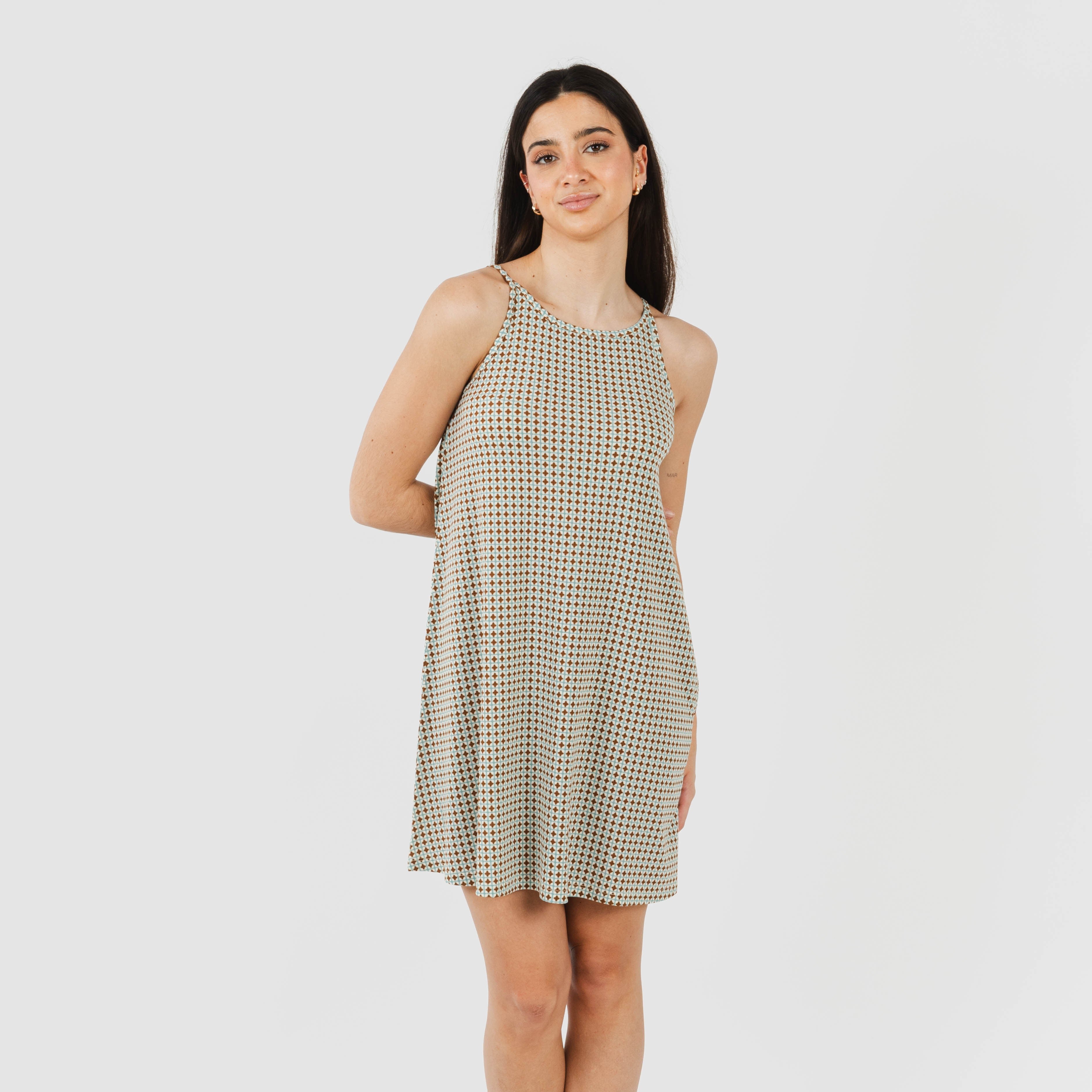 Vestido curto tomara que caia Tamila em crepe cor areia