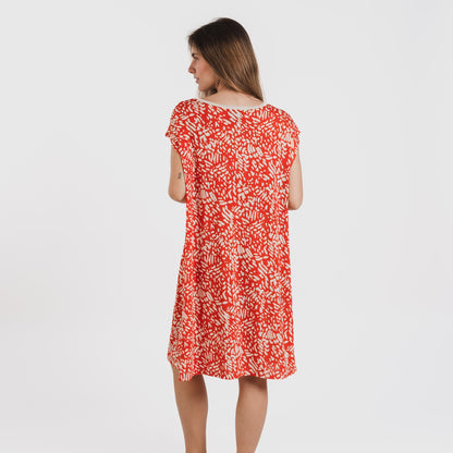 Vestido curto Miquela com mangas fluidas e macias, estampa de azulejos