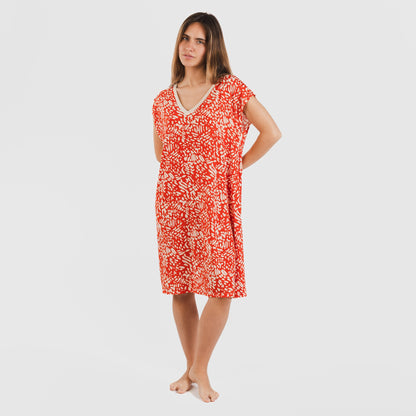 Vestido curto Miquela com mangas fluidas e macias, estampa de azulejos