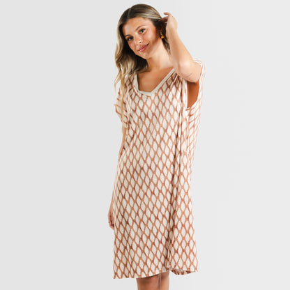 Vestido Orlando de manga curta na cor areia macia