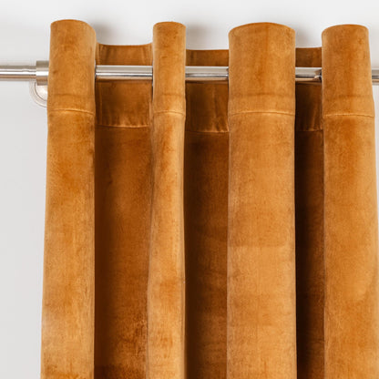 Nova cortina de veludo