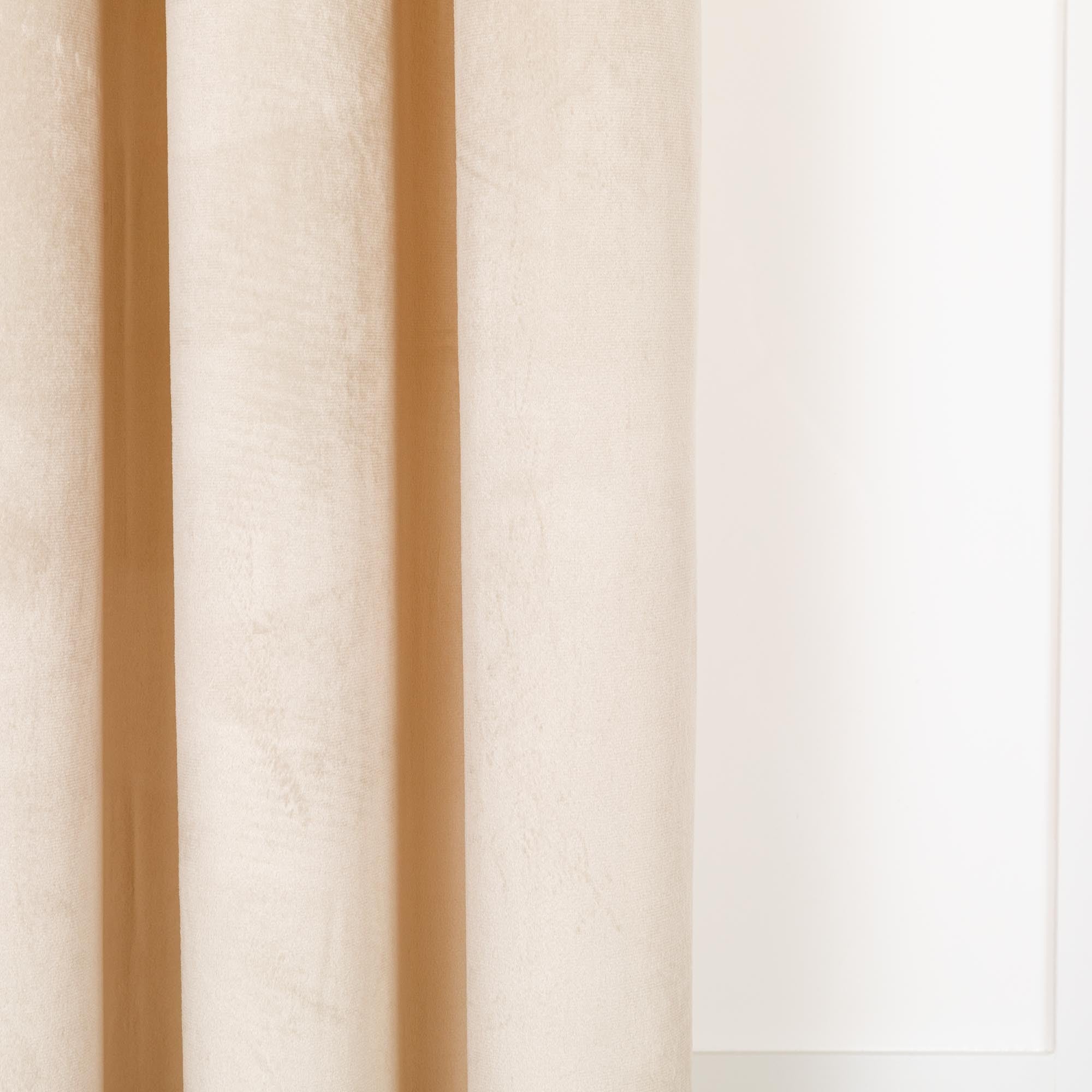 Nova cortina de veludo