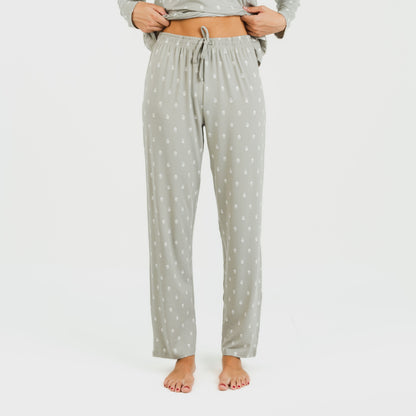 Pijama longo feminino macio verde bebê para caça.