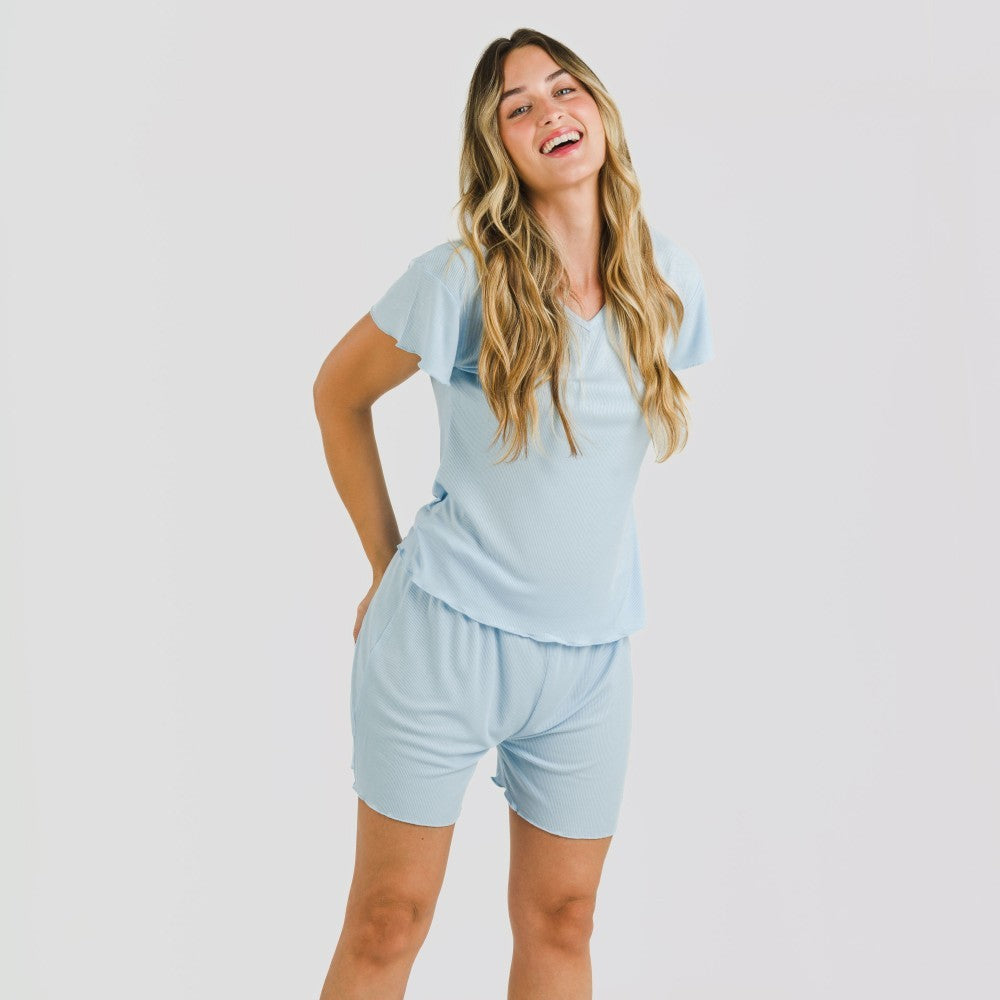 Pijama feminino de manga curta em tecido canelado de viscose liso.