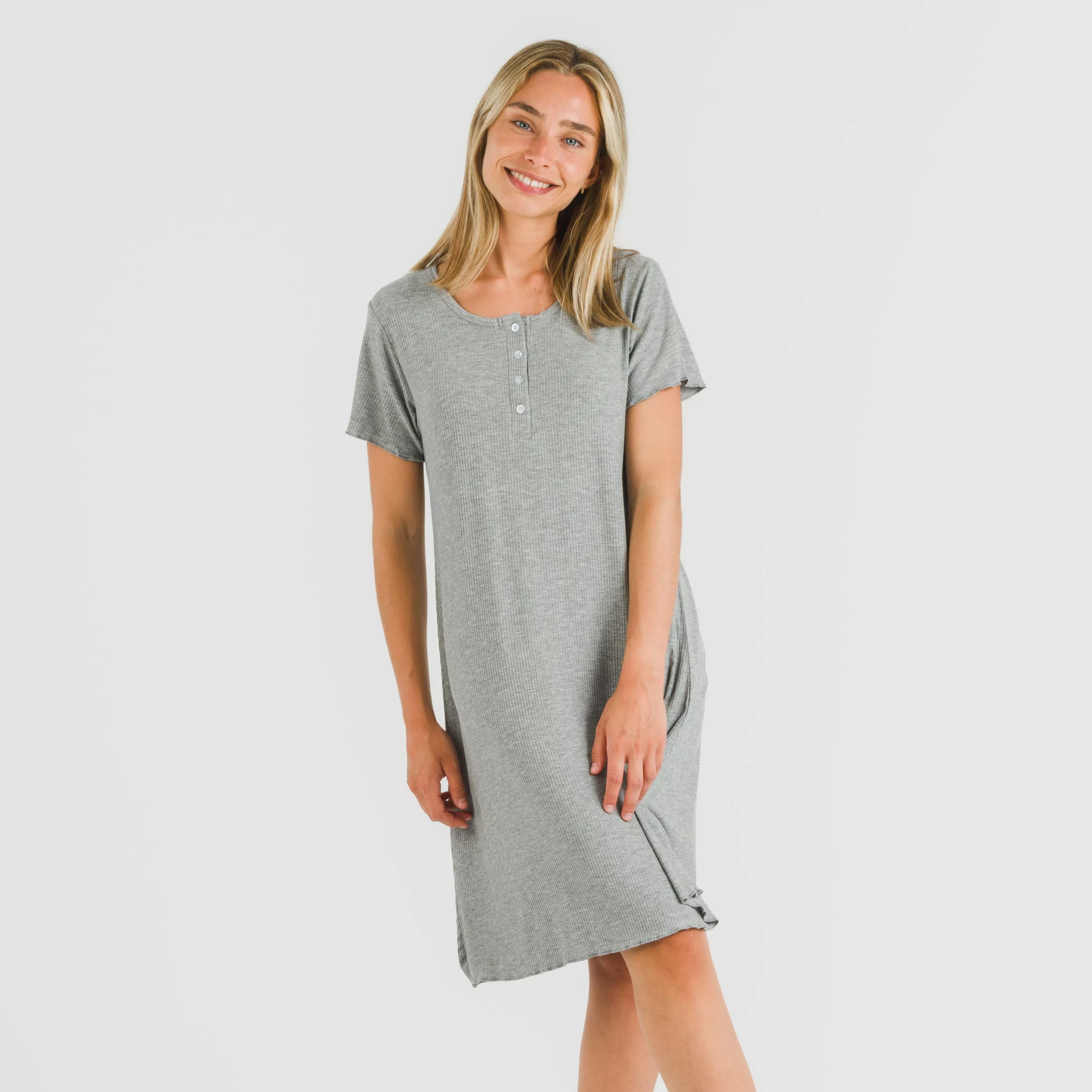 Blusa de manga curta em viscose canelada lisa