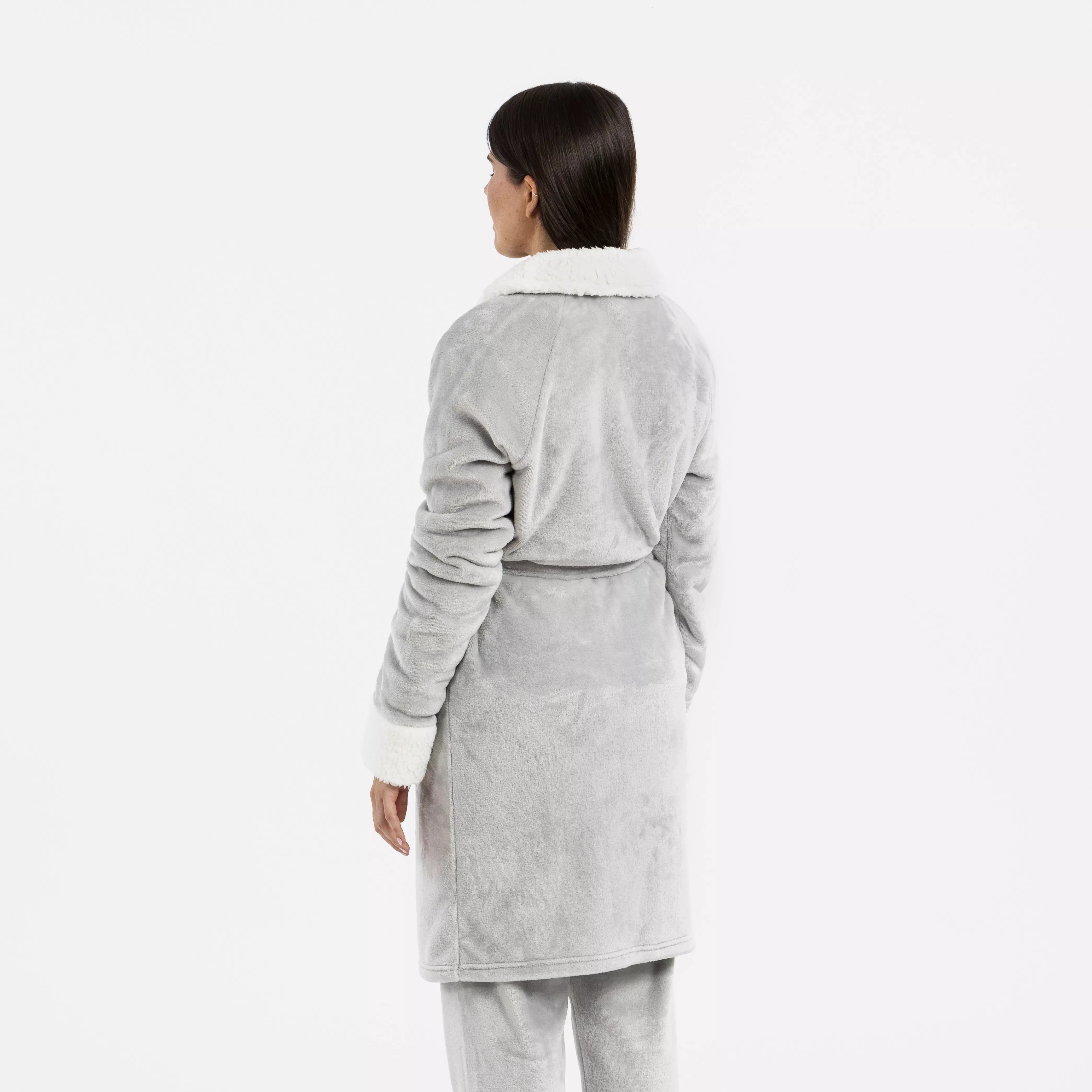 Bata terciopelo sherpa