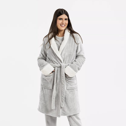 Bata terciopelo sherpa