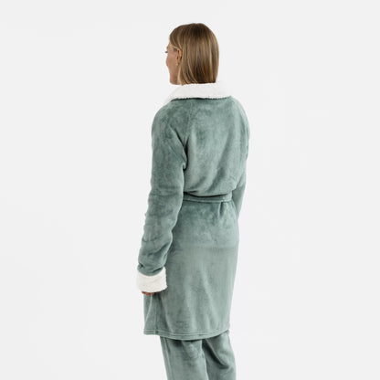 Bata terciopelo sherpa