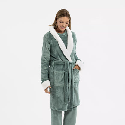 Bata terciopelo sherpa